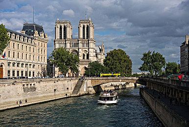 第一人称恐怖游戏《女鬼桥：开魂路》试玩Demo 上线Steam